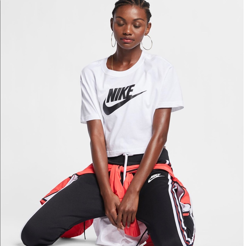 NIKE | White Cropped Top - Picture 4 of 5